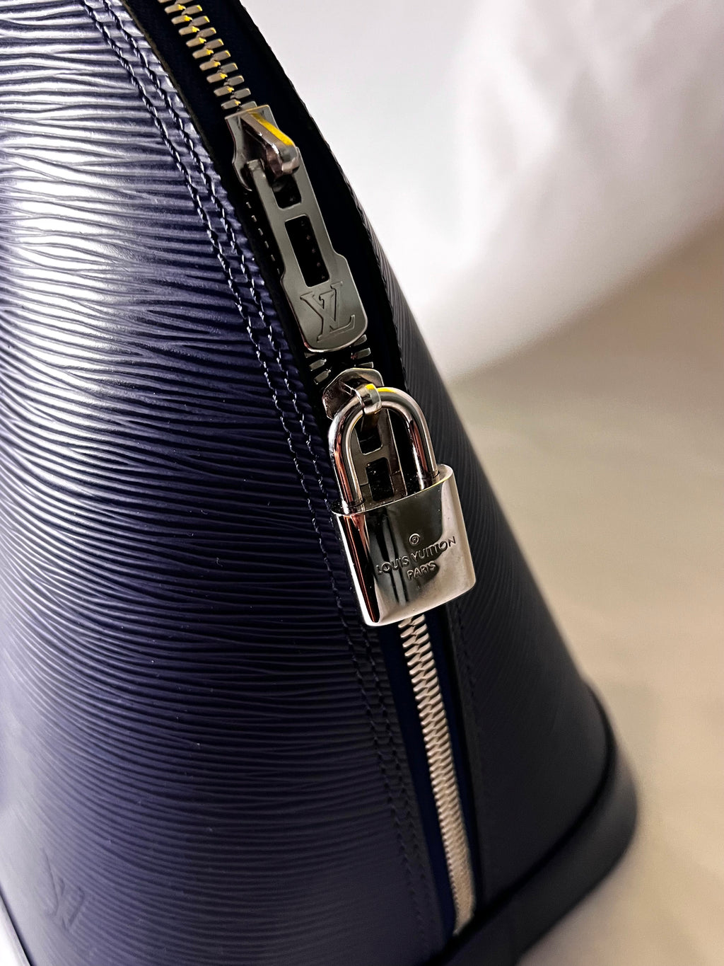 Louis Vuitton Alma PM Handbag Blue Leather
