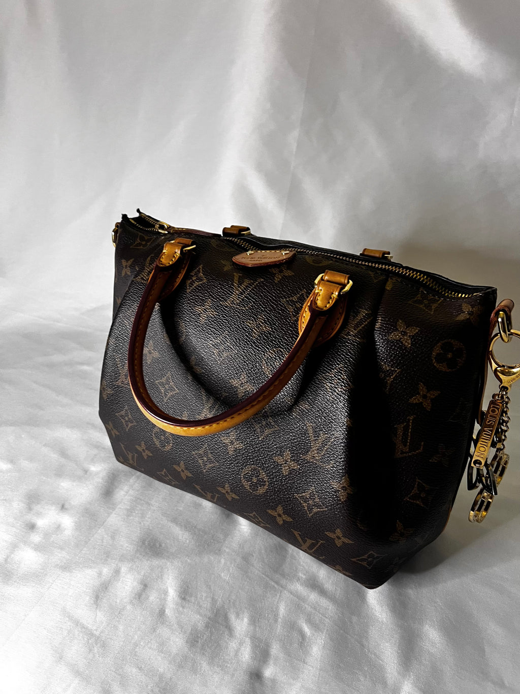 Louis Vuitton Turenne Handbag PM