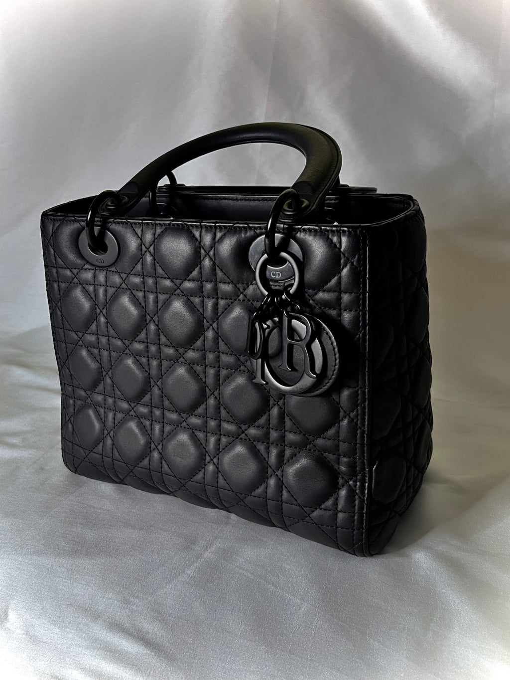Black Med Ultra Matte Lady Dior