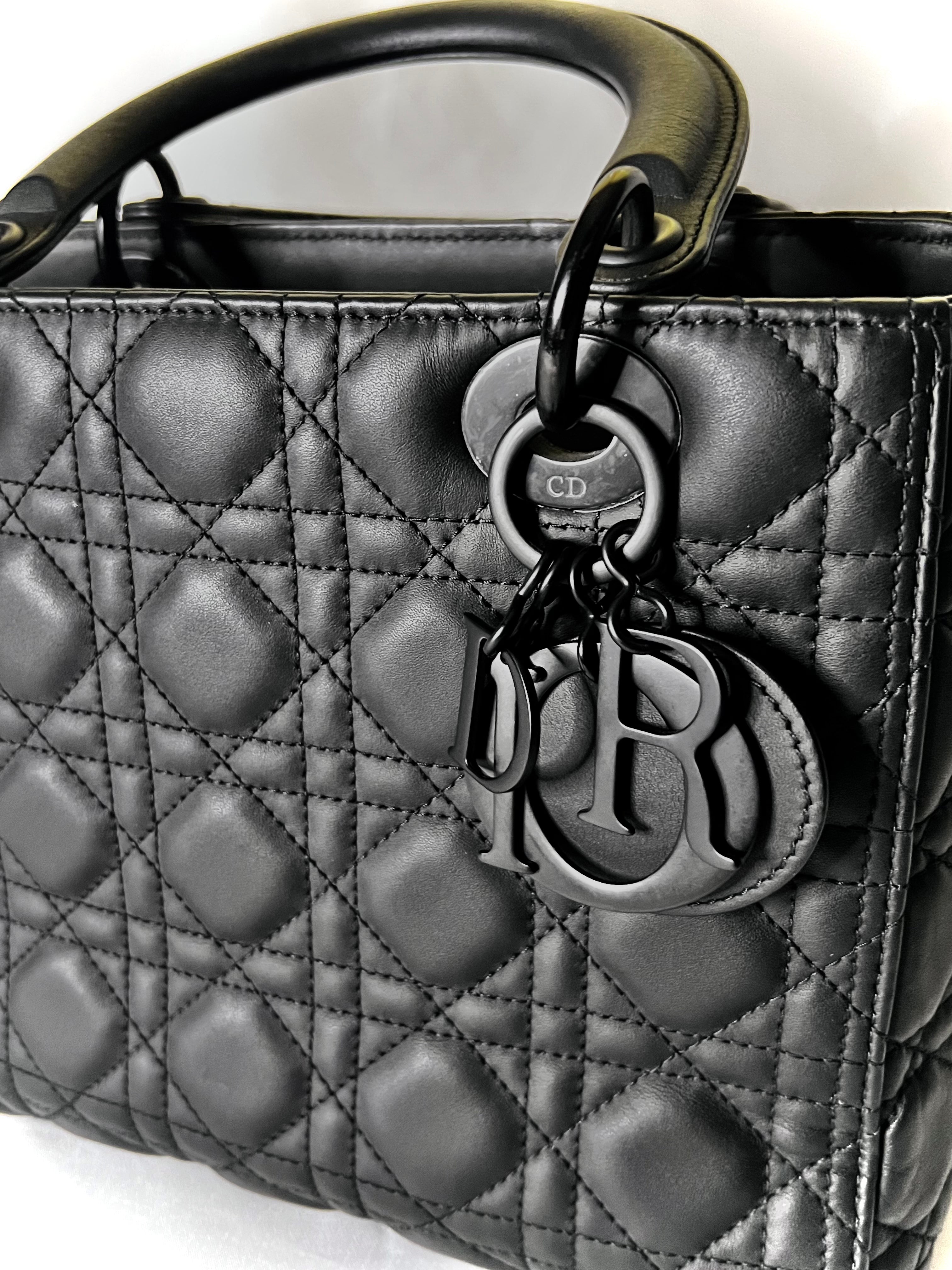 Black Med Ultra Matte Lady Dior