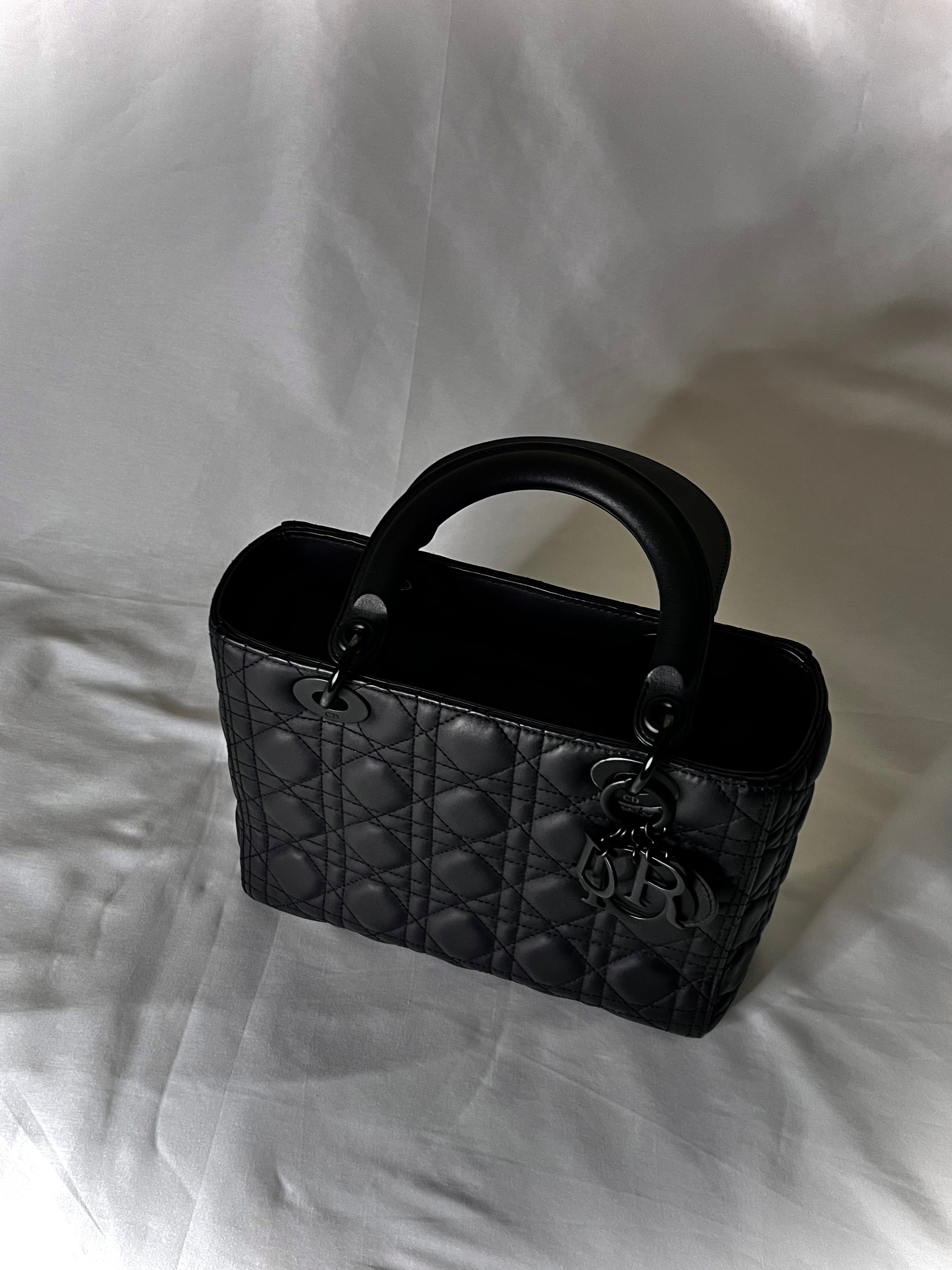 Black Med Ultra Matte Lady Dior